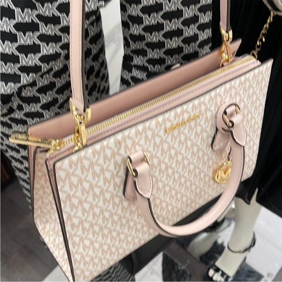 Michael Kors Sheila Medium Center Zip Satchel Bag - Picture 3 of 15